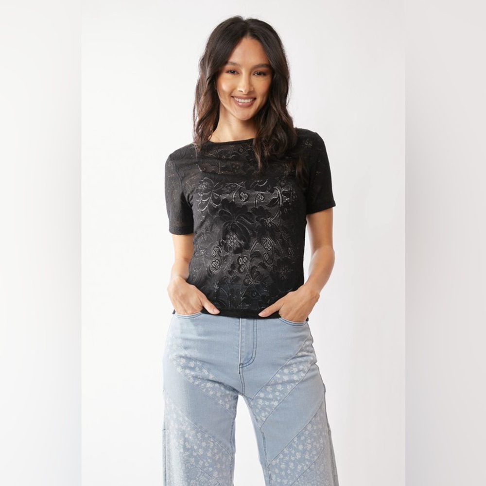 🟠 365B-BLACK. Sheer floral Short Sleeve Top